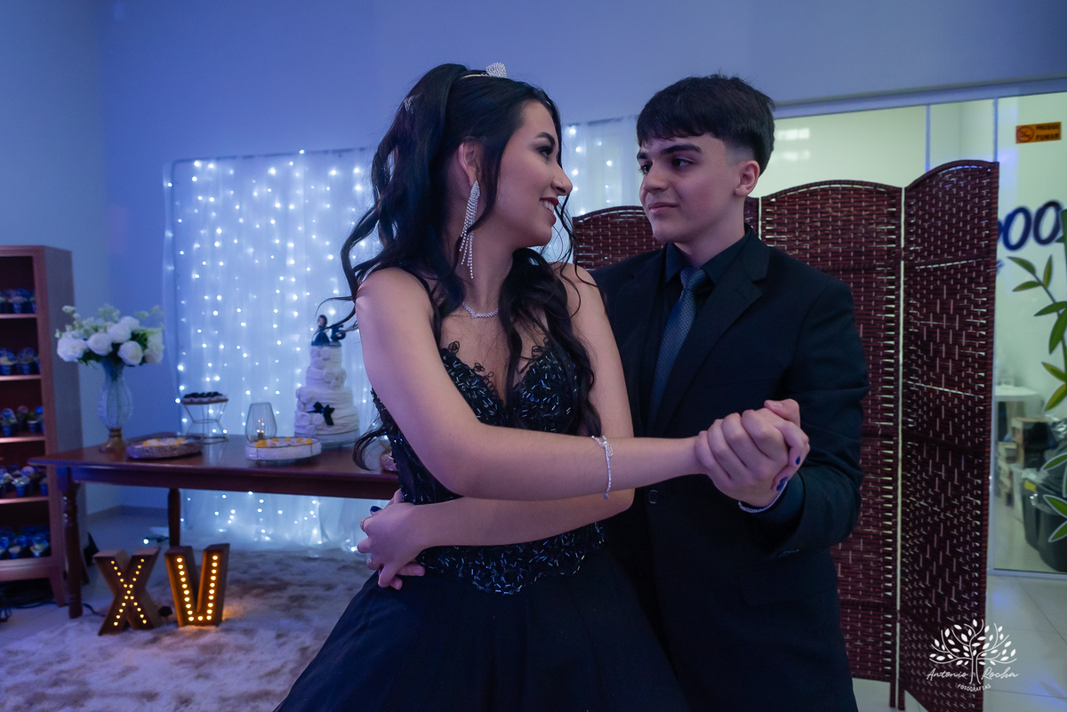 Isabely - 15 anos- quinze anos - Salão de Festas Bamboo - Infinity Bartenders - Pelotas - Antonio Rocha FotografiasIsabely - 15 anos- quinze anos - Salão de Festas Bamboo - Infinity Bartenders - Pelotas - Antonio Rocha Fotografias