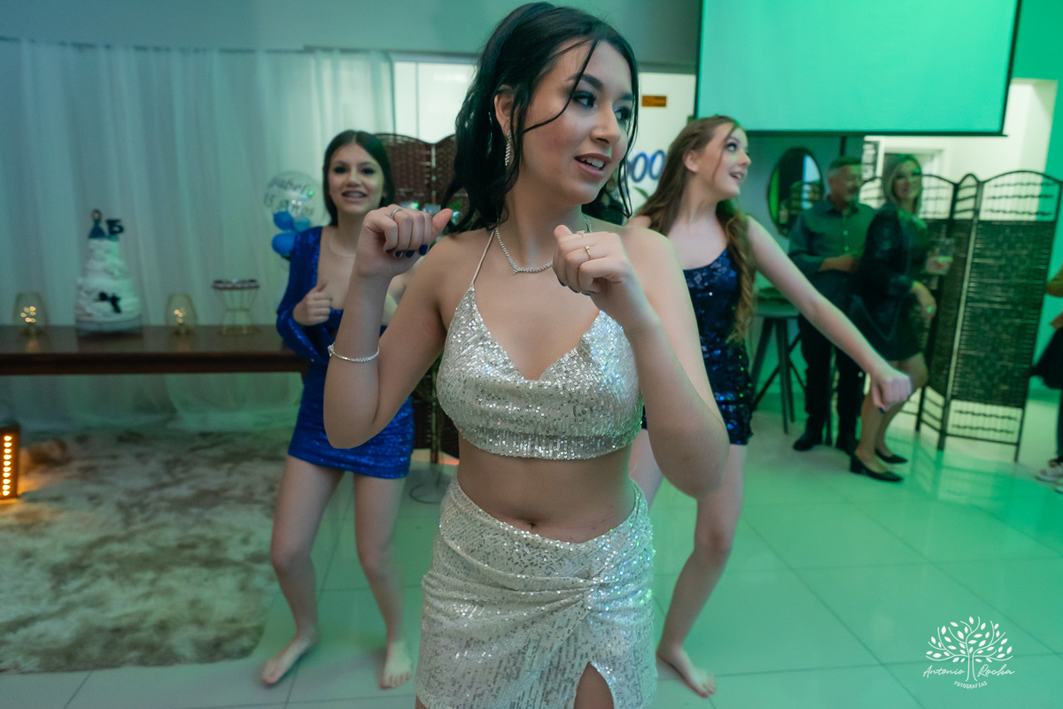 Isabely - 15 anos- quinze anos - Salão de Festas Bamboo - Infinity Bartenders - Pelotas - Antonio Rocha Fotografias