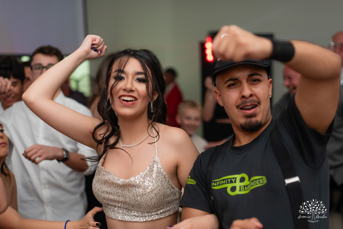 Isabely - 15 anos- quinze anos - Salão de Festas Bamboo - Infinity Bartenders - Pelotas - Antonio Rocha Fotografias