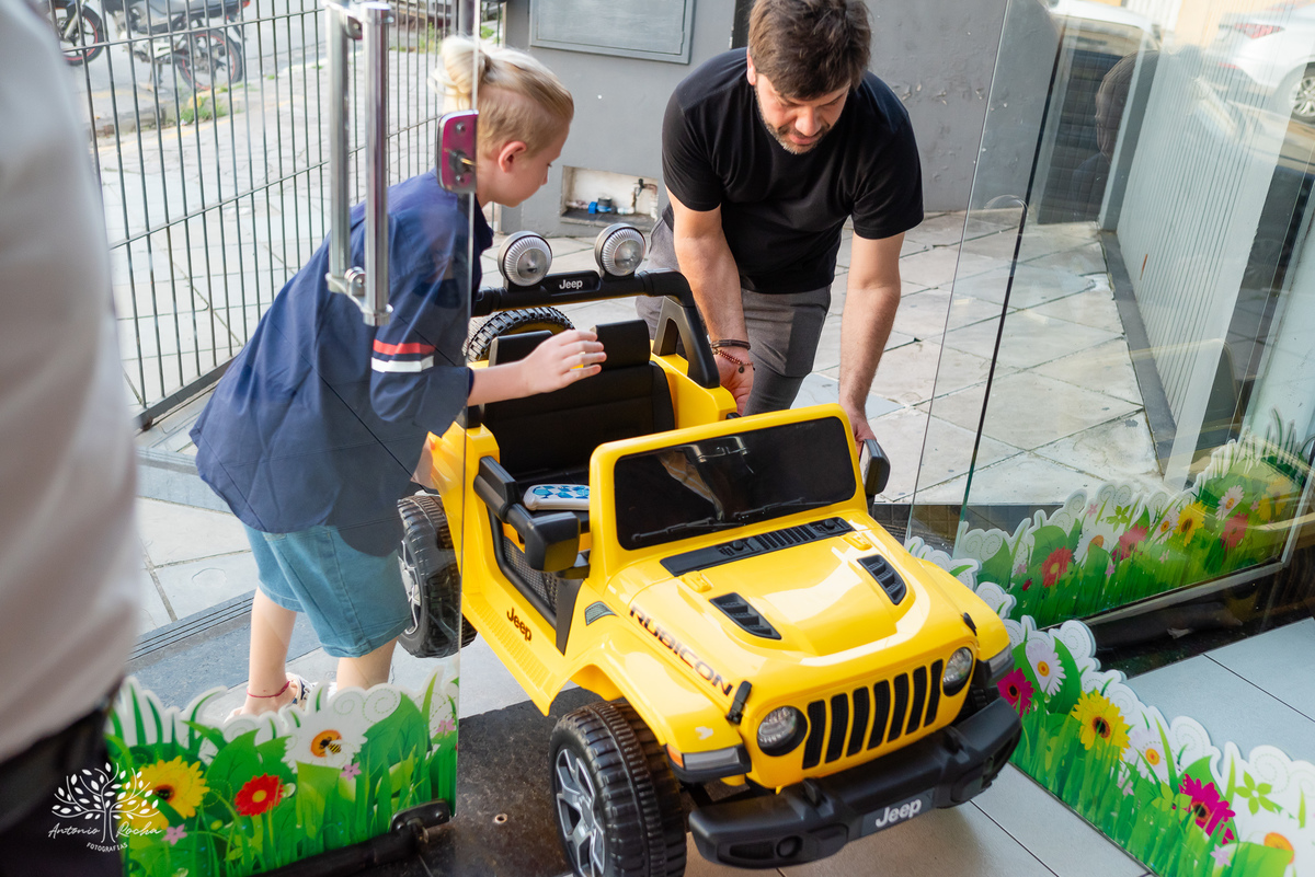 Maria - Luiz - Luanda - Fernando - Pelotas - Santa Catarina - Gêmeos - Irmãos - Pelotas - Antonio Rocha Fotografias - Tio Guigui - Safari - jeep - Menino - Menina - Aventura Safari - cassianoblefestasMaria - Luiz - Luanda - Fernando - Pelotas - Santa Cata