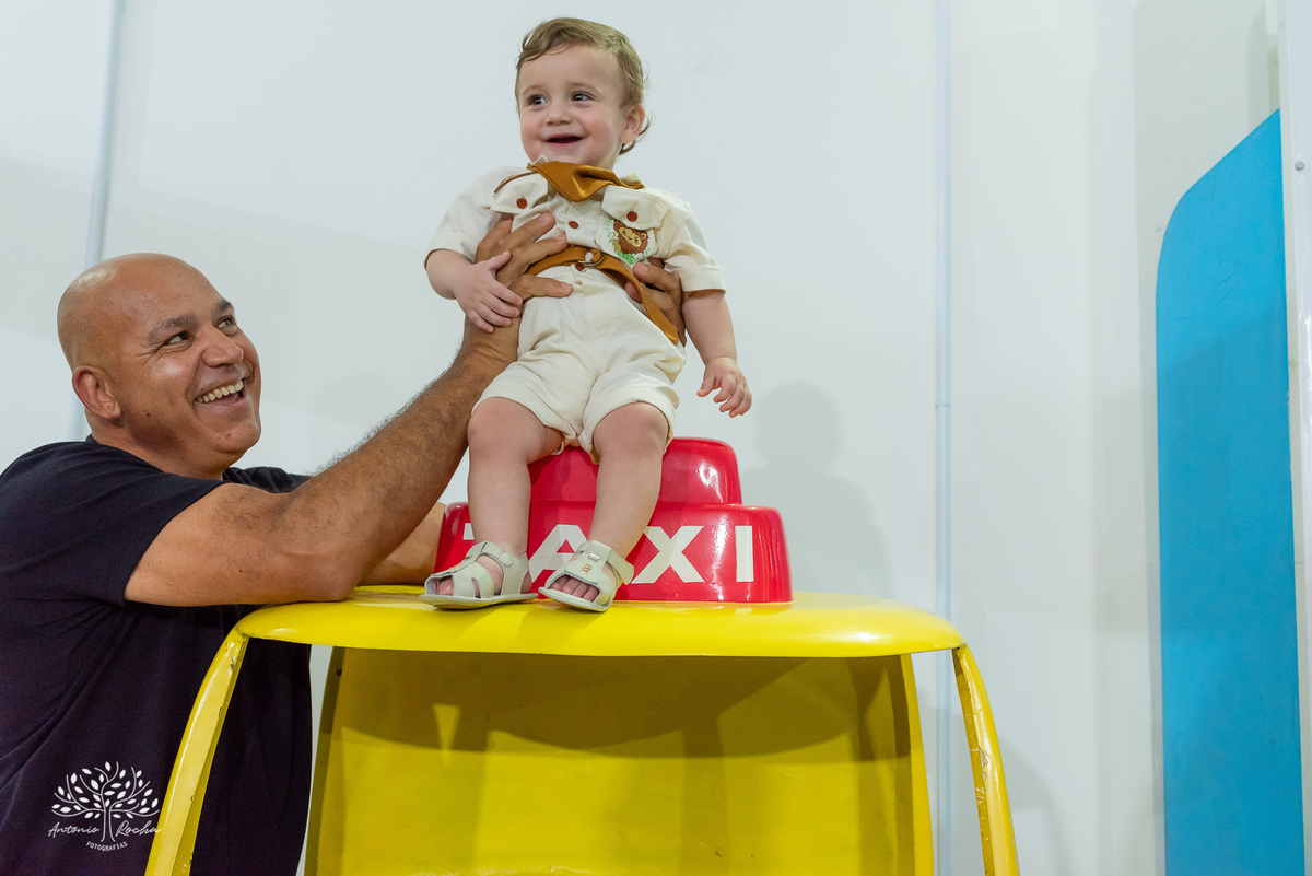 Maria - Luiz - Luanda - Fernando - Pelotas - Santa Catarina - Gêmeos - Irmãos - Pelotas - Antonio Rocha Fotografias - Tio Guigui - Safari - jeep - Menino - Menina - Aventura Safari - cassianoblefestas