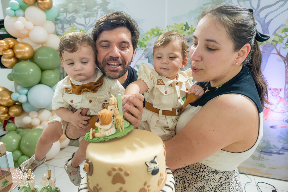 Maria - Luiz - Luanda - Fernando - Pelotas - Santa Catarina - Gêmeos - Irmãos - Pelotas - Antonio Rocha Fotografias - Tio Guigui - Safari - jeep - Menino - Menina - Aventura Safari - cassianoblefestasMaria - Luiz - Luanda - Fernando - Pelotas - Santa Cata