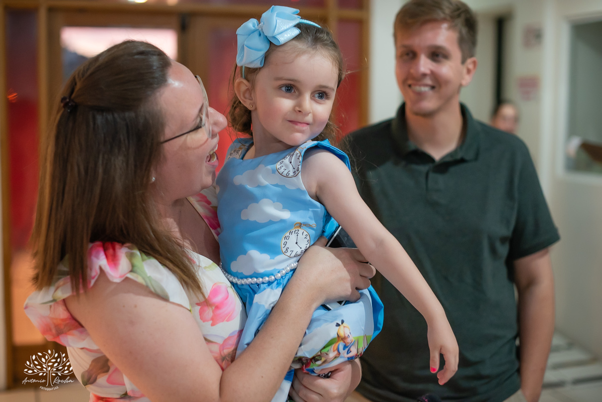 Alice – Cliff Kids - Festa Infantil – Festa de Criança – Fotografia de Família – Decoração Alice no País das Maravilhas – Chapeleiro Maluco - Pelotas - Antonio Rocha Fotografias