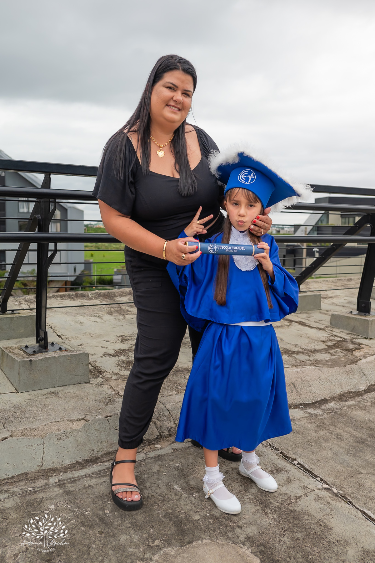 Ana Júlia – Formatura Infantil – Fotos de Formatura – Ensaio Externo – Formatura Pré-Escola – Toga Azul Infantil - Ensaio Infantil – Ensaio de Família – Fotografia de Família – Antonio Rocha Fotografias – Parque Una - Pelotas