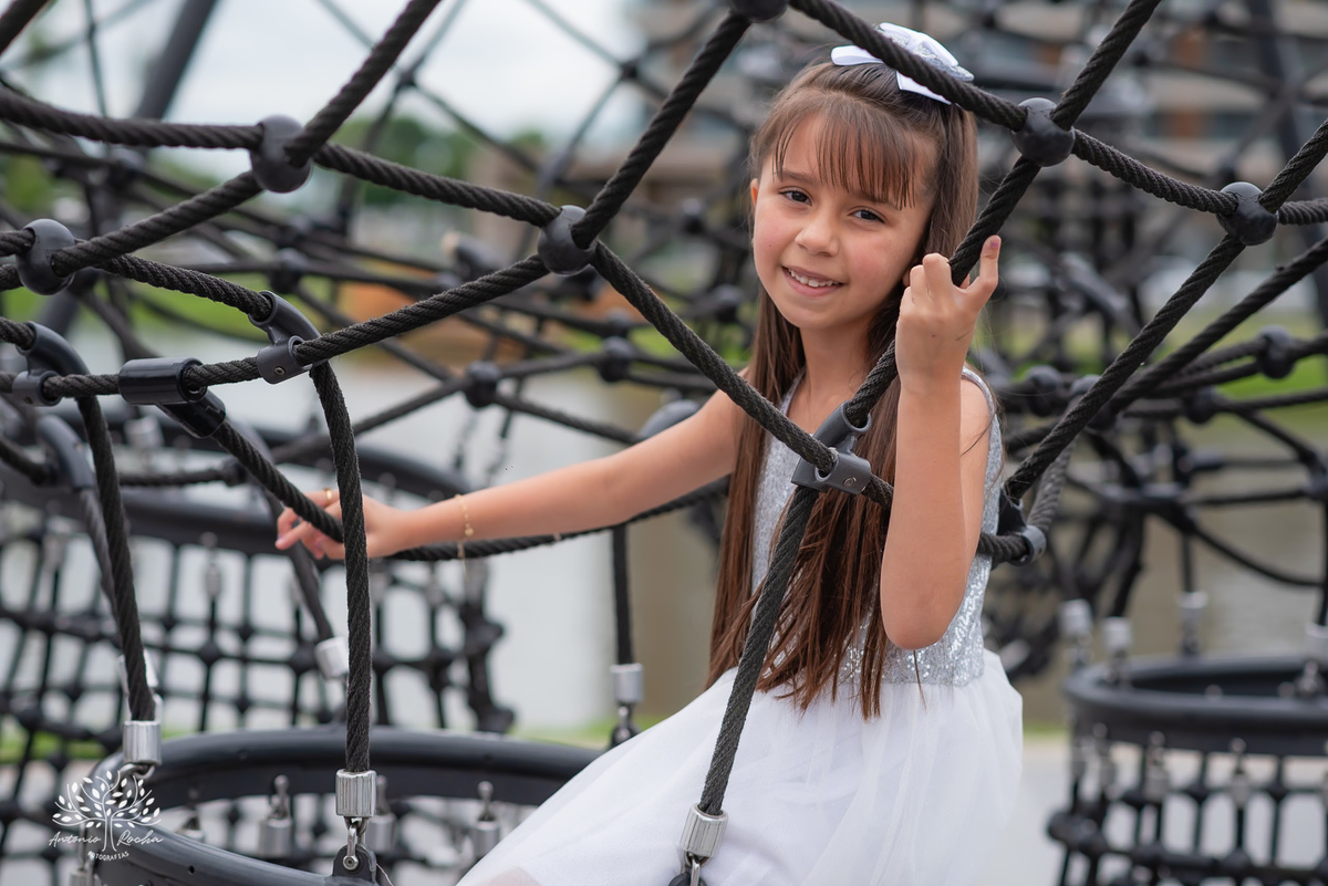 Ana Júlia – Formatura Infantil – Fotos de Formatura – Ensaio Externo – Formatura Pré-Escola – Toga Azul Infantil - Ensaio Infantil – Ensaio de Família – Fotografia de Família – Antonio Rocha Fotografias – Parque Una - Pelotas