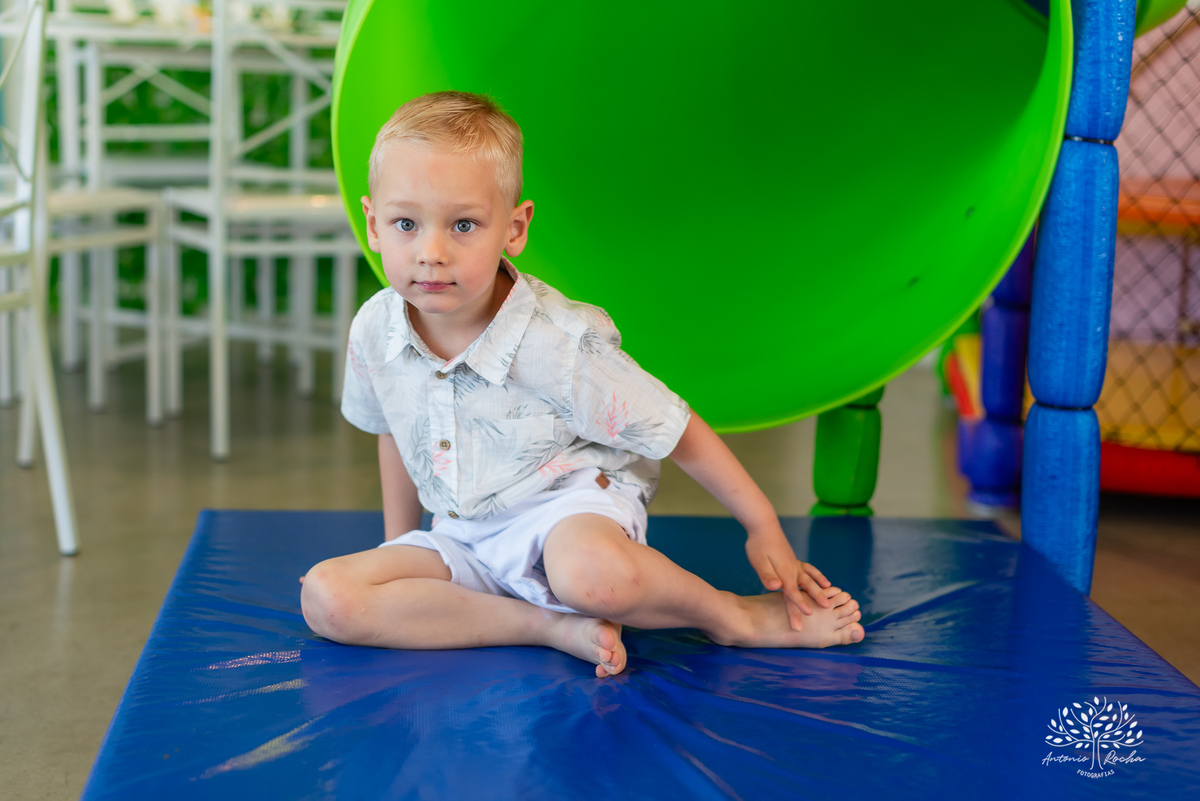 Miguel – 4 anos – Candy Club – Festa Infantil – Fotografia de Família - Fotos de Aniversário - Festa de Criança - Pelotas - Antonio Rocha Fotografias - maletinha colorida
