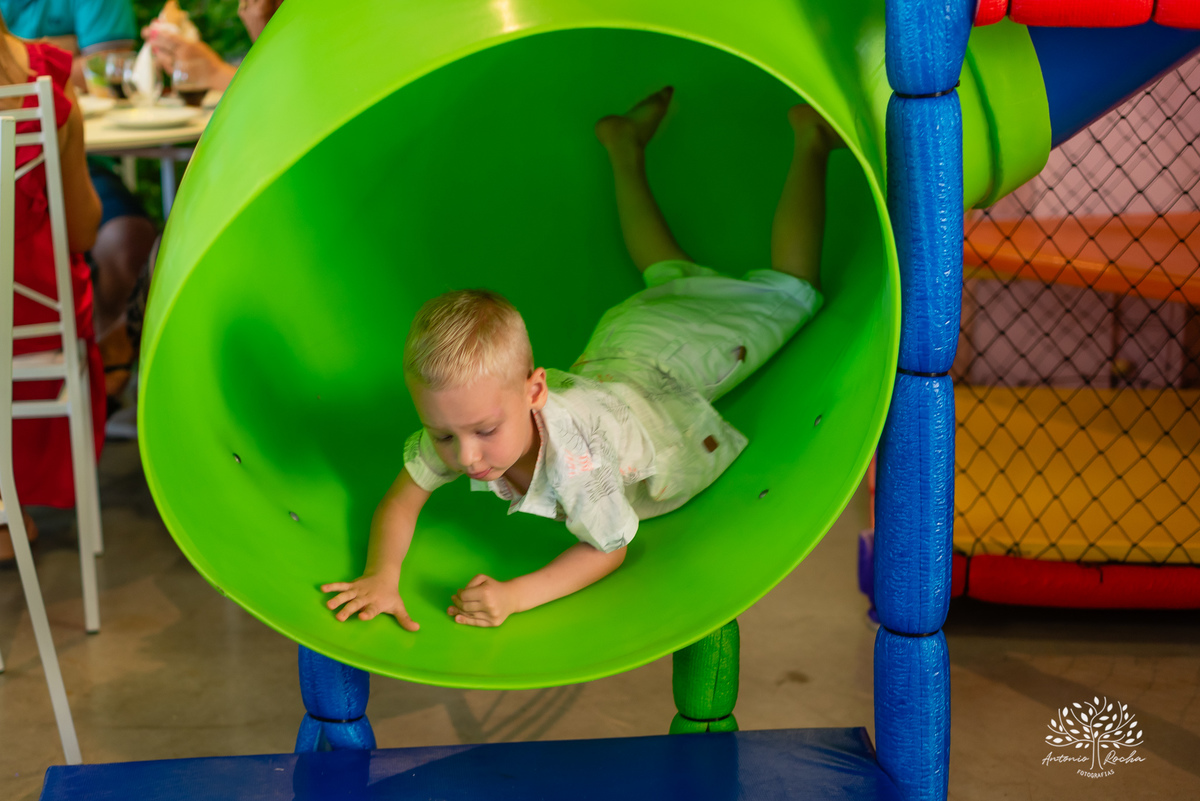 Miguel – 4 anos – Candy Club – Festa Infantil – Fotografia de Família - Fotos de Aniversário - Festa de Criança - Pelotas - Antonio Rocha Fotografias - maletinha colorida
