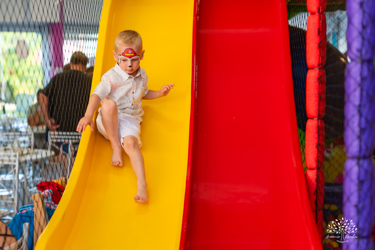 Miguel – 4 anos – Candy Club – Festa Infantil – Fotografia de Família - Fotos de Aniversário - Festa de Criança - Pelotas - Antonio Rocha Fotografias - maletinha colorida
