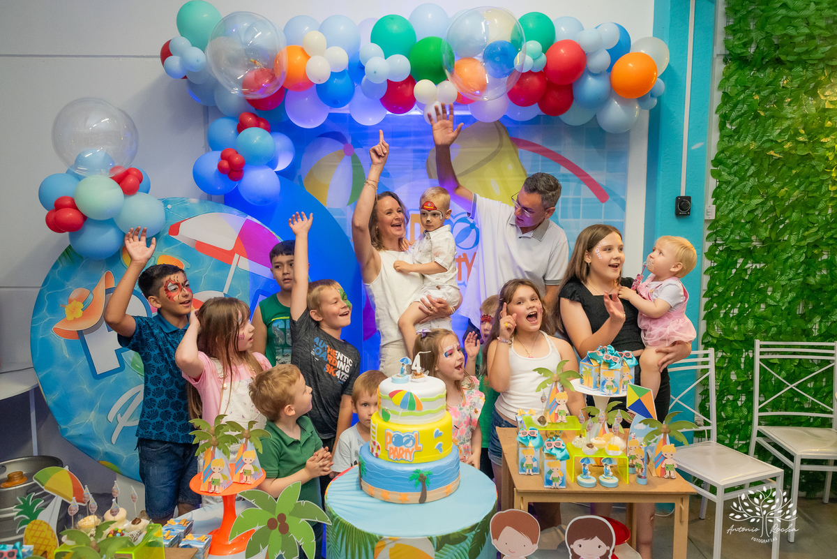 Miguel – 4 anos – Candy Club – Festa Infantil – Fotografia de Família - Fotos de Aniversário - Festa de Criança - Pelotas - Antonio Rocha Fotografias - maletinha colorida