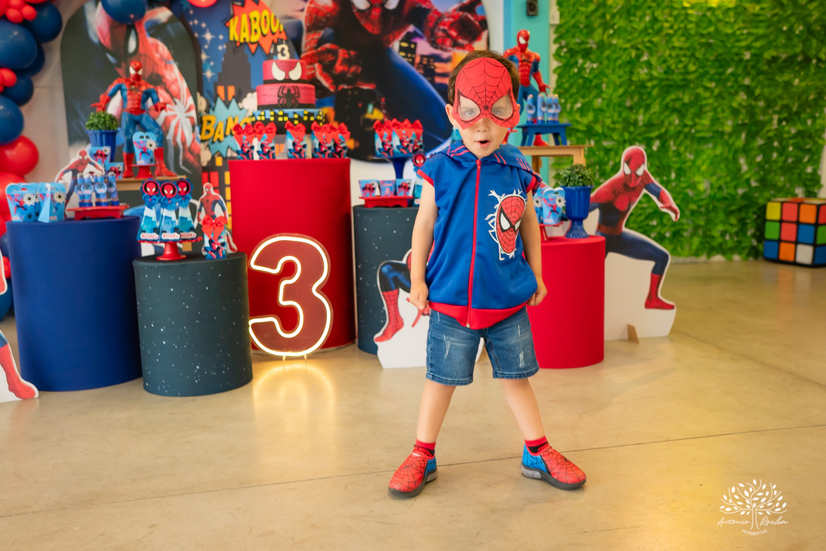 Romeu – 3 anos – Candy Club – Festa Infantil – Festa de Criança – Fotografia Infantil – Fotografia de Família – Homem Aranha - Pelotas - Antonio Rocha Fotografias