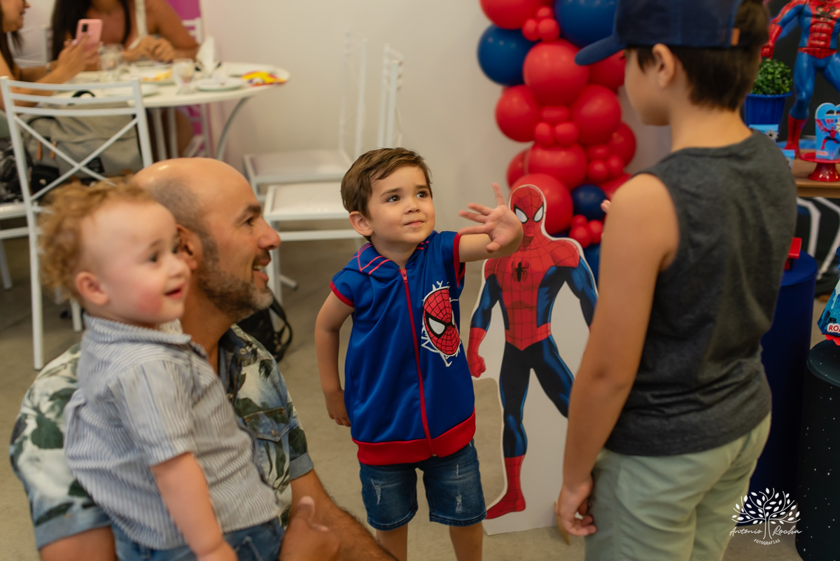 Romeu – 3 anos – Candy Club – Festa Infantil – Festa de Criança – Fotografia Infantil – Fotografia de Família – Homem Aranha - Pelotas - Antonio Rocha Fotografias