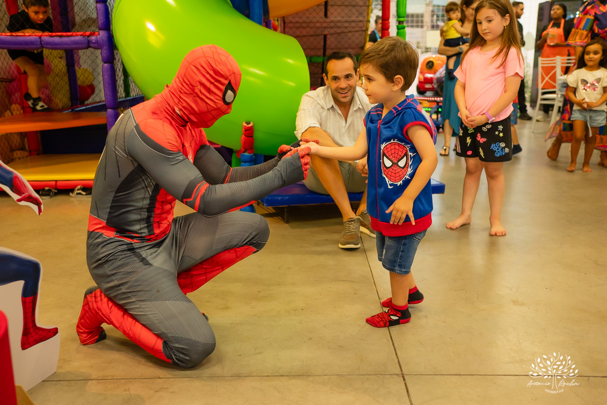 Romeu – 3 anos – Candy Club – Festa Infantil – Festa de Criança – Fotografia Infantil – Fotografia de Família – Homem Aranha - Pelotas - Antonio Rocha Fotografias