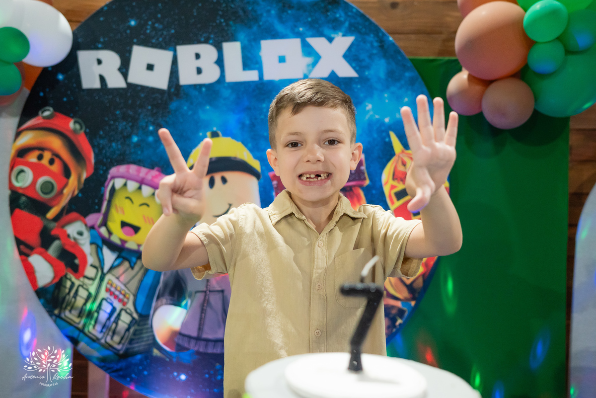 Arthur–7 anos – sete anos – roblox – brincar e ser feliz – brincadeira de criança – cabo de guerra -  -Festa Infantil – Fotografia de Família - Fotos de Aniversário - Festa de Criança - Pelotas - Antonio Rocha Fotografias