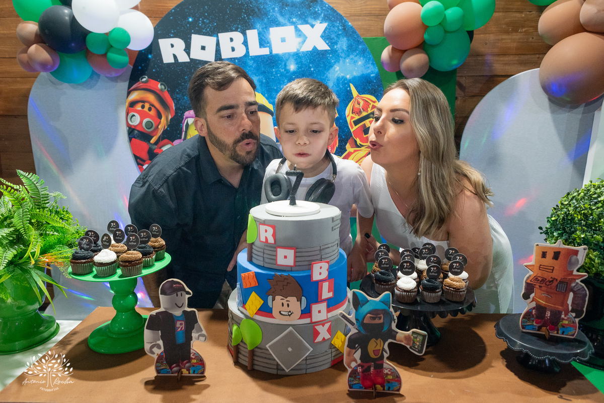Arthur–7 anos – sete anos – roblox – brincar e ser feliz – brincadeira de criança – cabo de guerra -  -Festa Infantil – Fotografia de Família - Fotos de Aniversário - Festa de Criança - Pelotas - Antonio Rocha Fotografias