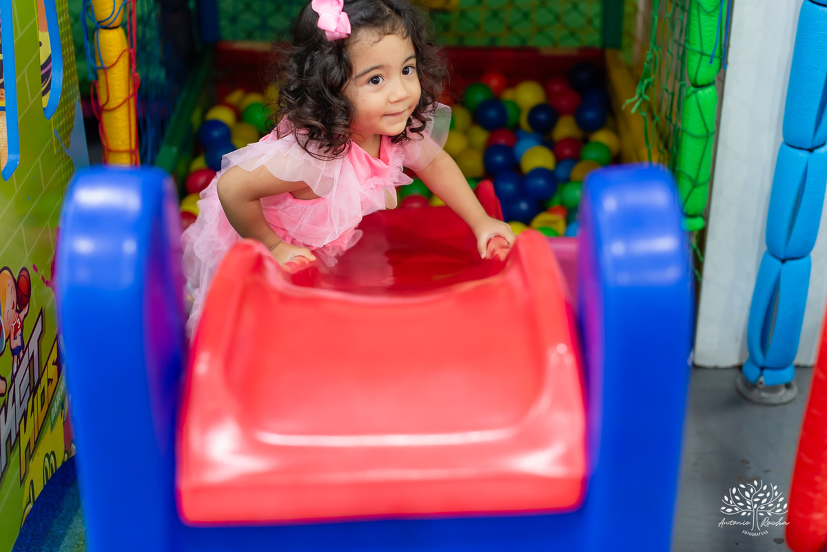 Maite – 3 anos – Loly Pop – Jardim Secreto - Festa Infantil – Fotografia de Família - Fotos de Aniversário - Festa de Criança - Pelotas - Antonio Rocha Fotografias – Cachorro-quente – bolo de aniversário – picolé – Murilo Cunha– Manuella Carvalho- Mannu