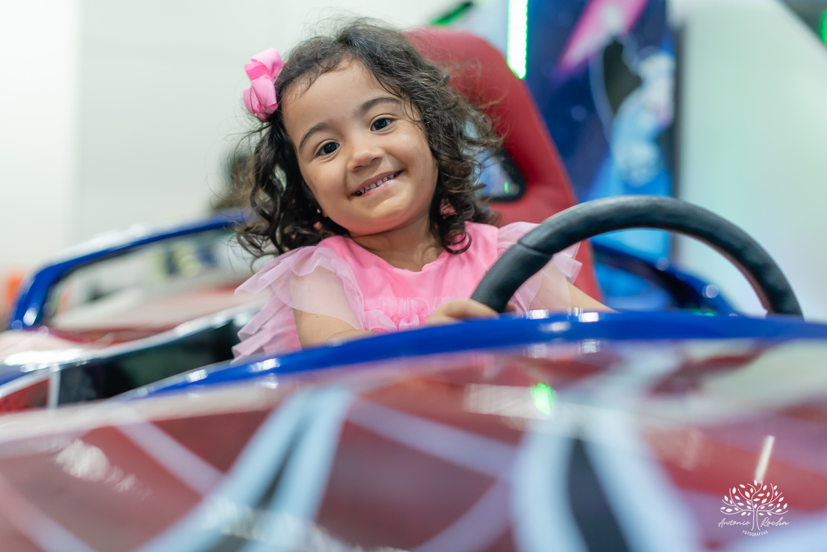 Maite – 3 anos – Loly Pop – Jardim Secreto - Festa Infantil – Fotografia de Família - Fotos de Aniversário - Festa de Criança - Pelotas - Antonio Rocha Fotografias – Cachorro-quente – bolo de aniversário – picolé – Murilo Cunha– Manuella Carvalho- Mannu