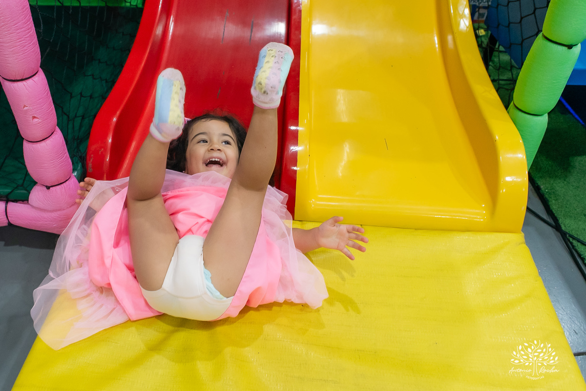 Maite – 3 anos – Loly Pop – Jardim Secreto - Festa Infantil – Fotografia de Família - Fotos de Aniversário - Festa de Criança - Pelotas - Antonio Rocha Fotografias – Cachorro-quente – bolo de aniversário – picolé – Murilo Cunha– Manuella Carvalho- Mannu