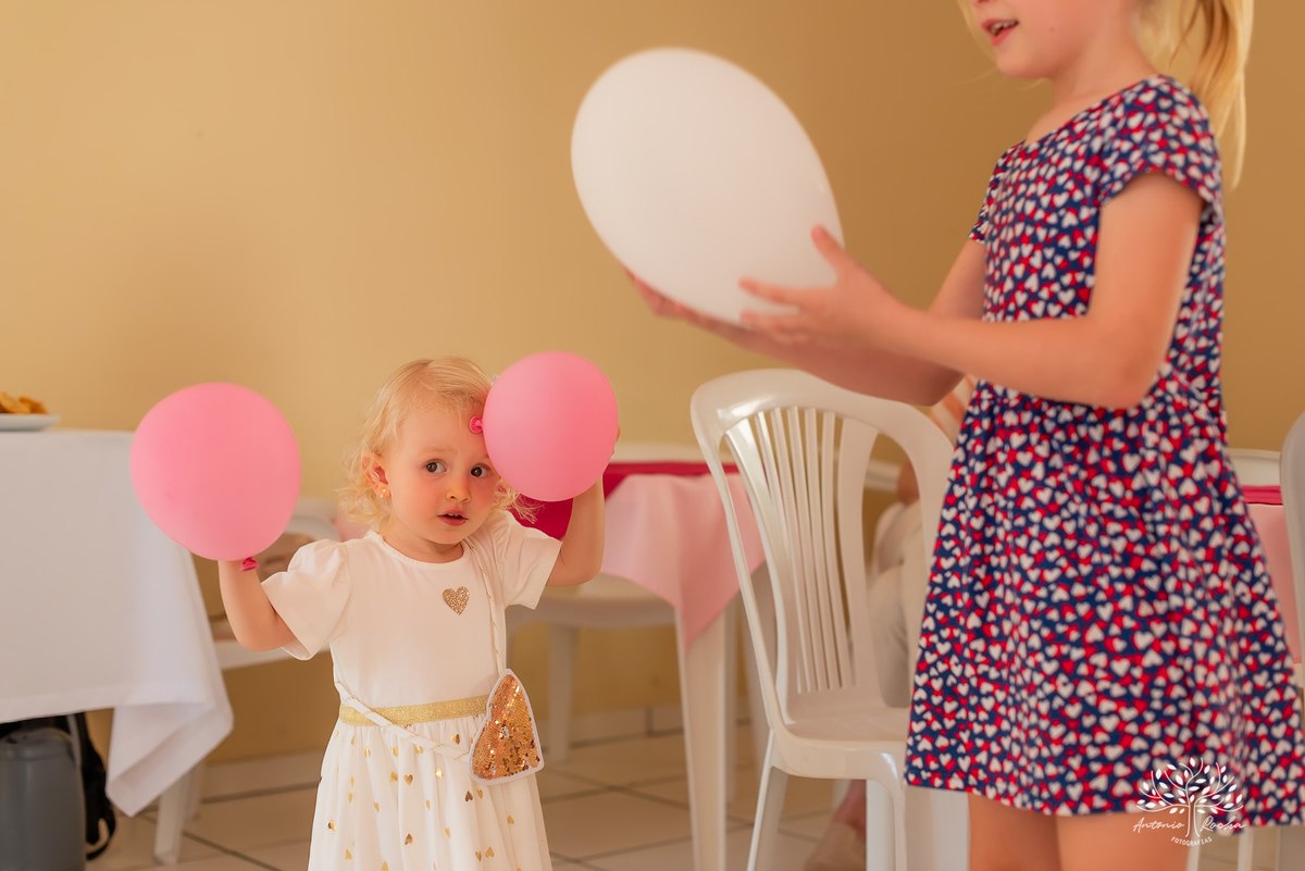 Lis – 2 anos – Dias Maza - Festa em Casa – Piscina de Bolinha – Pula-pula  – dois aninhos - Festa Infantil – Fotografia de Família - Fotos de Aniversário - Condominio Dias Mazza - Festa de Criança - Pelotas - Antonio Rocha Fotografias