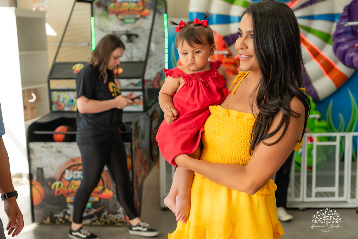 
Vicky – 1 ano – Primeiro Aninho – Juliana Lamas – Arthur Bender - Maria - - Festa Infantil – Fotografia de Família - Fotos de Aniversário – Casa de Alice - Festa de Criança - Pelotas - Antonio Rocha Fotografias – Bolo Fofo
