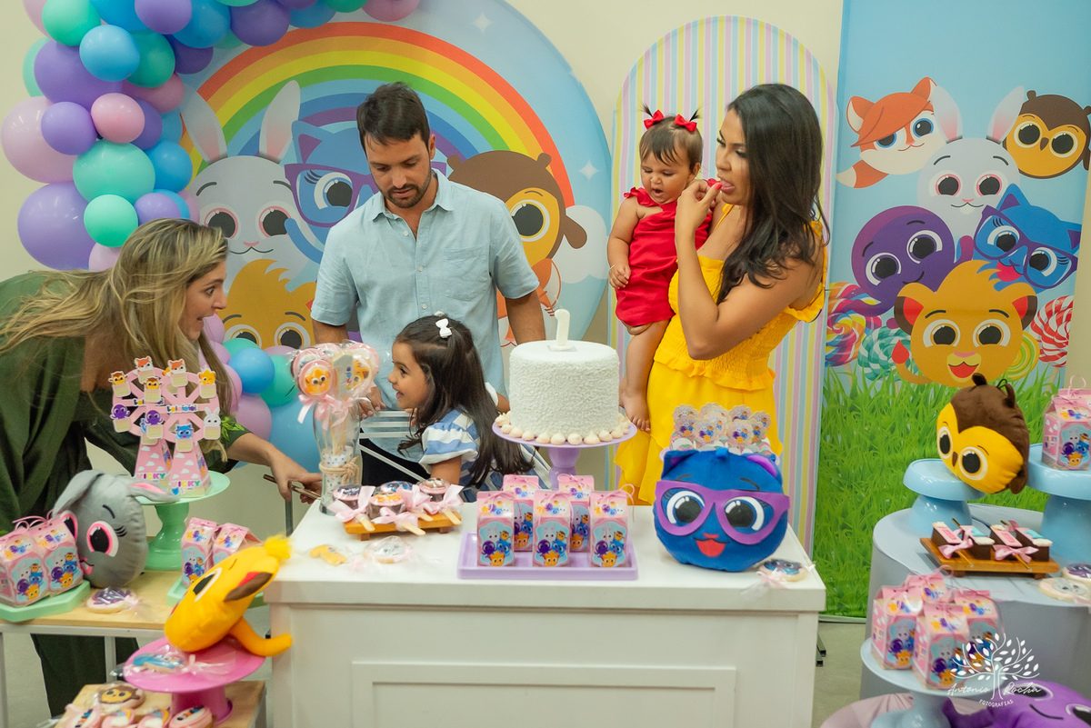 
Vicky – 1 ano – Primeiro Aninho – Juliana Lamas – Arthur Bender - Maria - - Festa Infantil – Fotografia de Família - Fotos de Aniversário – Casa de Alice - Festa de Criança - Pelotas - Antonio Rocha Fotografias – Bolo Fofo
