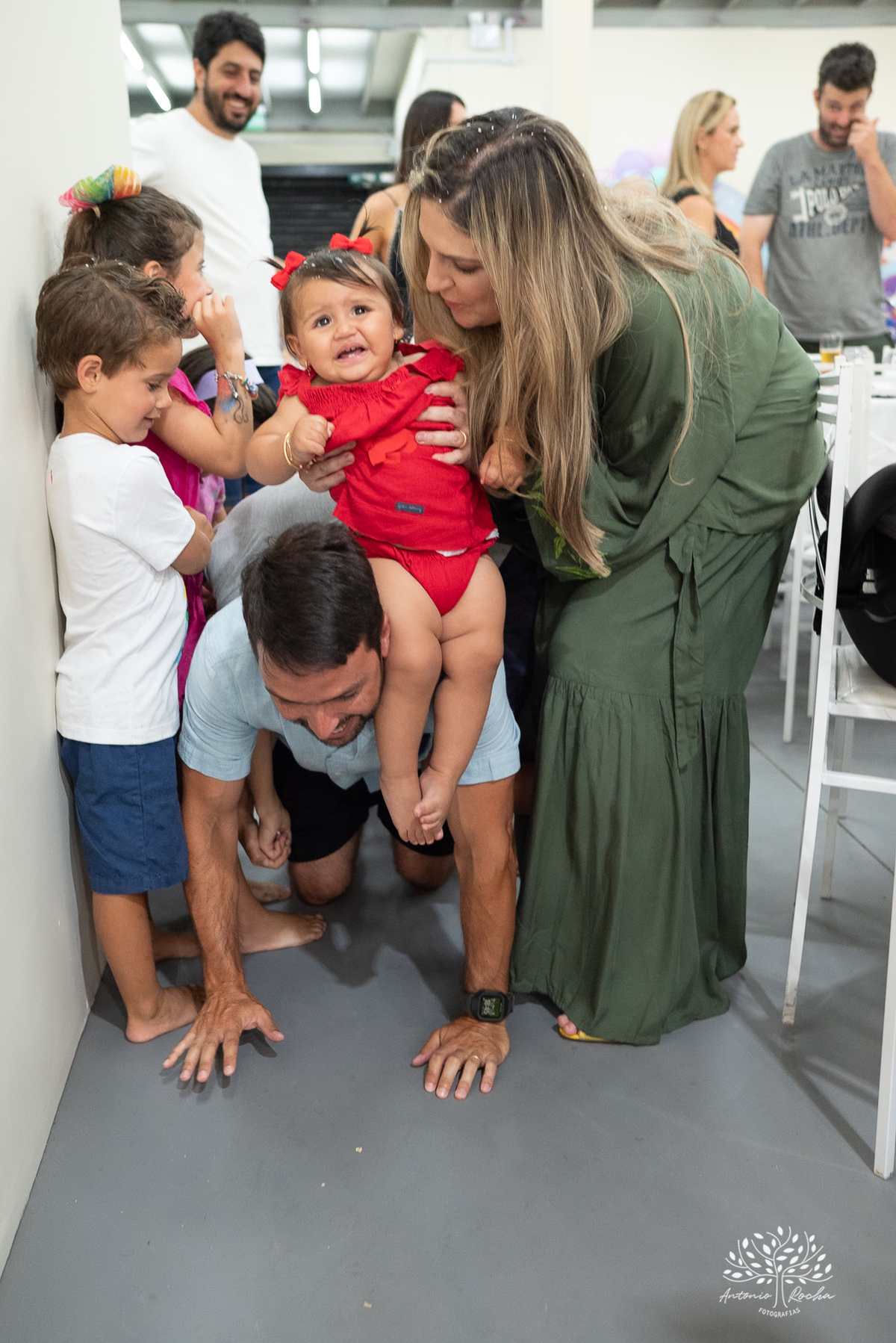 
Vicky – 1 ano – Primeiro Aninho – Juliana Lamas – Arthur Bender - Maria - - Festa Infantil – Fotografia de Família - Fotos de Aniversário – Casa de Alice - Festa de Criança - Pelotas - Antonio Rocha Fotografias – Bolo Fofo
