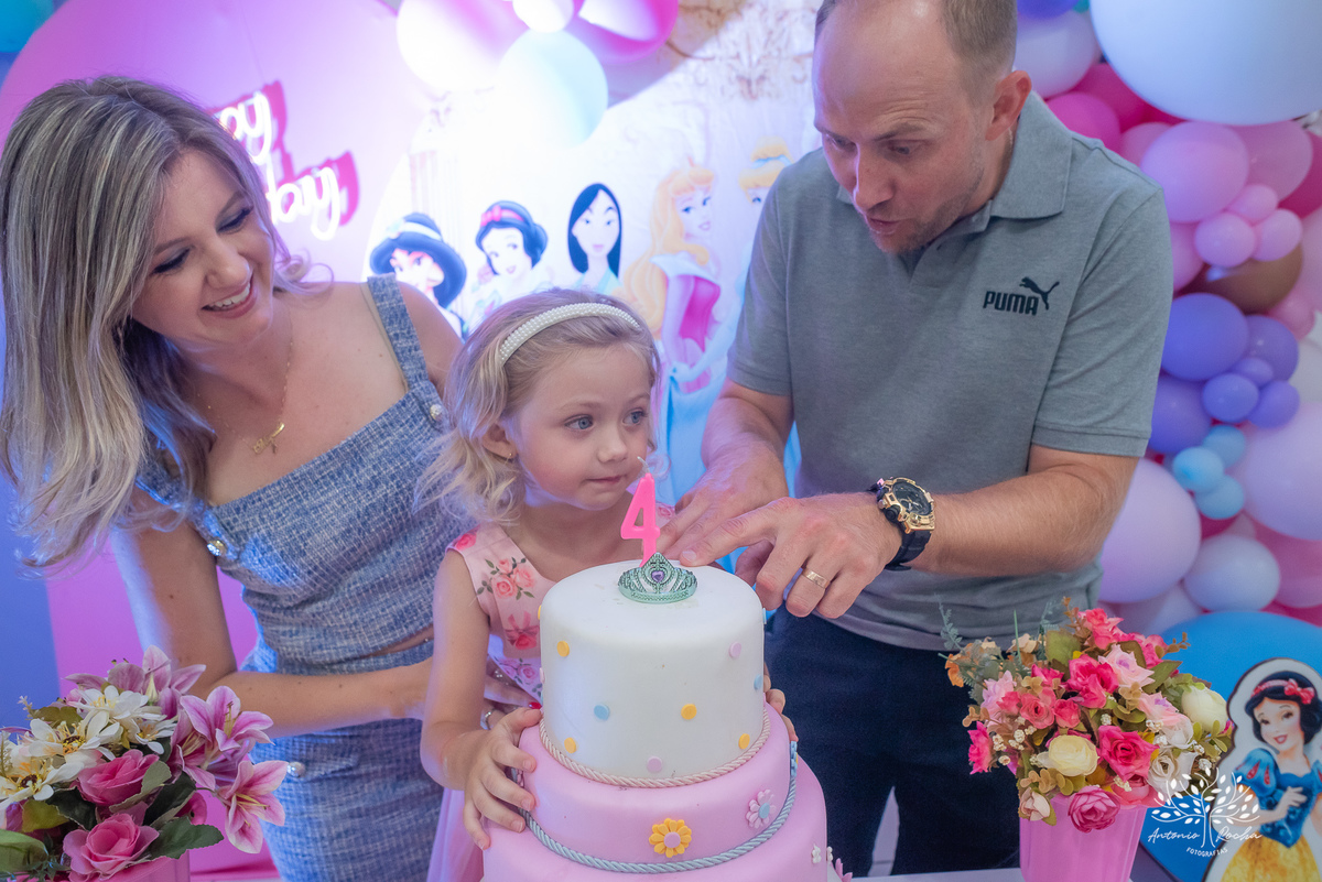 Manuela – Manu – 4 anos – Festa Infantil – Festa de Criança – Festa de Família – fotografia – Princesas - Walt Disney – Fotos de Aniversário – Arte e Riso – Ivana Manke – Maicon Schumacher - Antonio Rocha Fotografias - Pelotas