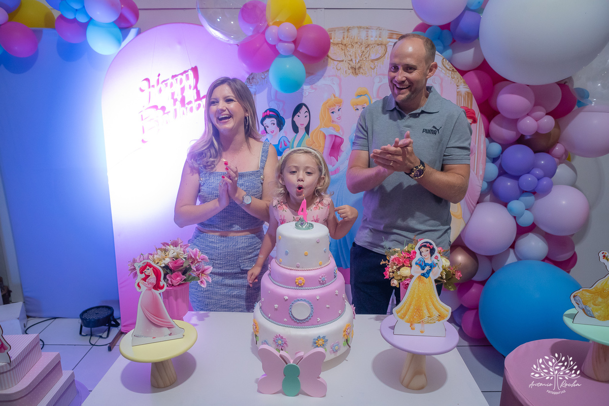 Manuela – Manu – 4 anos – Festa Infantil – Festa de Criança – Festa de Família – fotografia – Princesas - Walt Disney – Fotos de Aniversário – Arte e Riso – Ivana Manke – Maicon Schumacher - Antonio Rocha Fotografias - Pelotas
