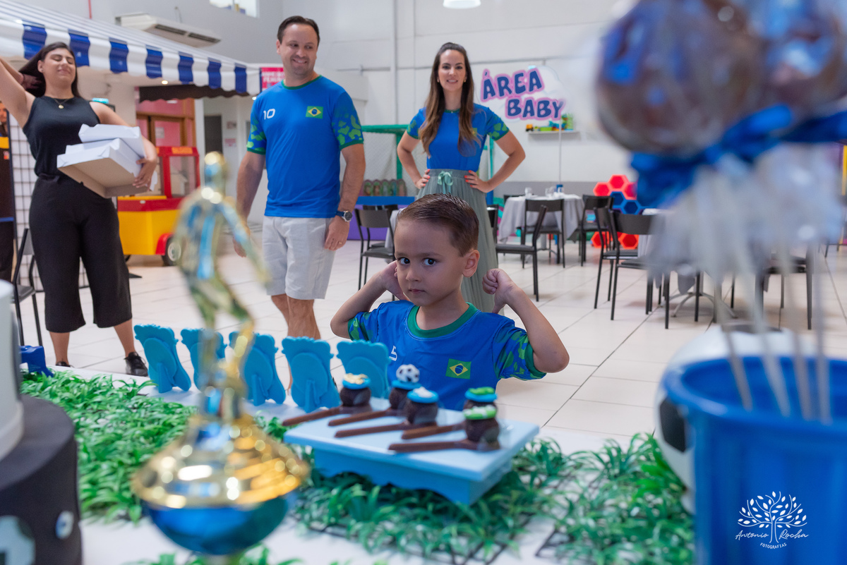 Vitor – 5 anos - Festa Infantil – Festa de Criança – Festa de Família – fotografia – decoração de futebol – camisa 10 – clifff kids – Fotos de Aniversário – Tio Tatá – Anima - Antonio Rocha Fotografias - Pelotas