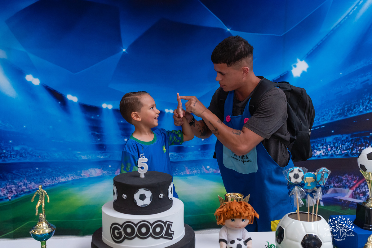 Vitor – 5 anos - Festa Infantil – Festa de Criança – Festa de Família – fotografia – decoração de futebol – camisa 10 – clifff kids – Fotos de Aniversário – Tio Tatá – Anima - Antonio Rocha Fotografias - Pelotas