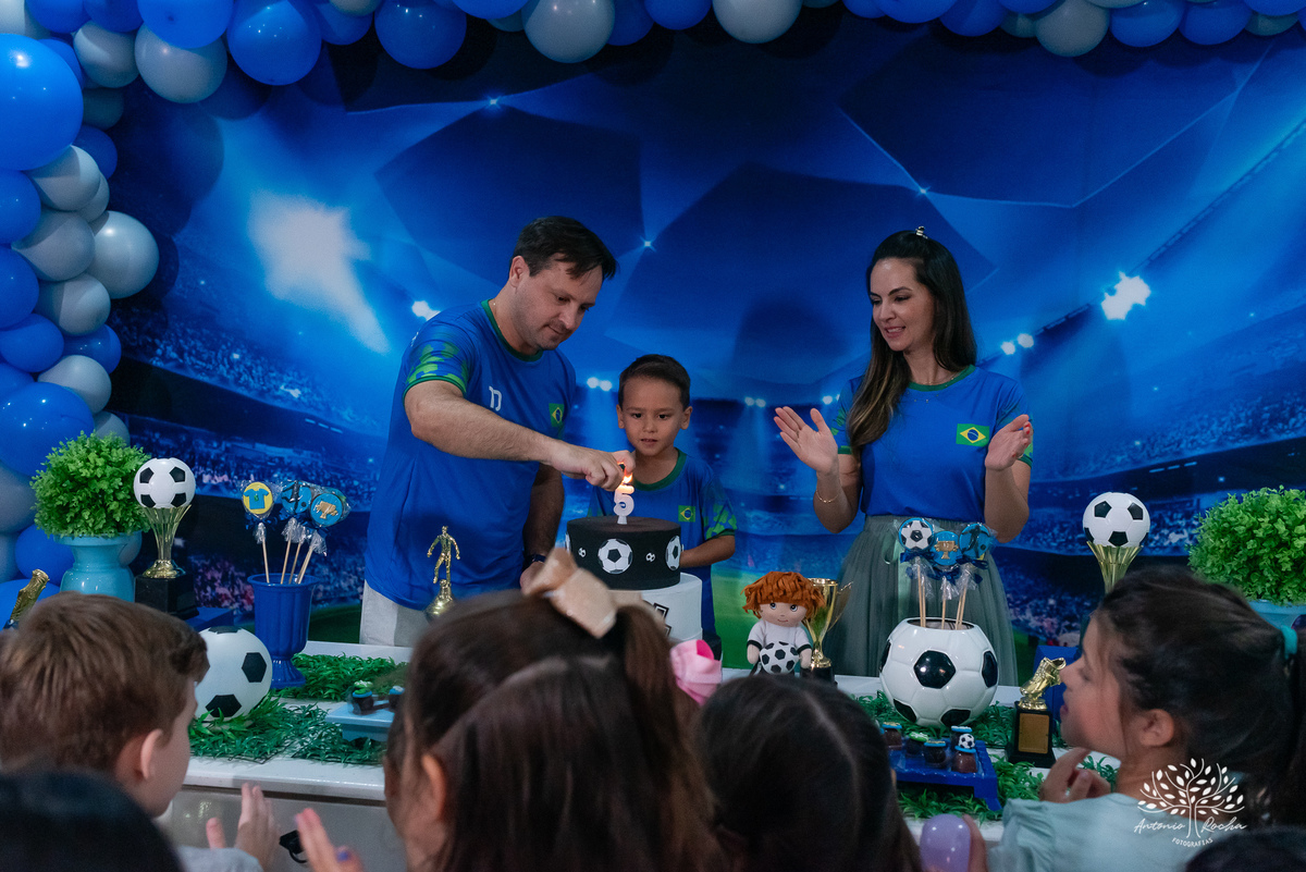 Vitor – 5 anos - Festa Infantil – Festa de Criança – Festa de Família – fotografia – decoração de futebol – camisa 10 – clifff kids – Fotos de Aniversário – Tio Tatá – Anima - Antonio Rocha Fotografias - Pelotas