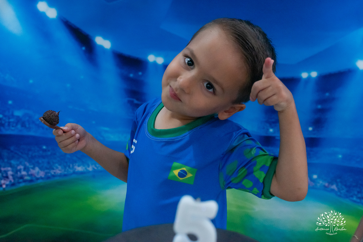 Vitor – 5 anos - Festa Infantil – Festa de Criança – Festa de Família – fotografia – decoração de futebol – camisa 10 – clifff kids – Fotos de Aniversário – Tio Tatá – Anima - Antonio Rocha Fotografias - PelotasVitor – 5 anos - Festa Infantil – Festa de C