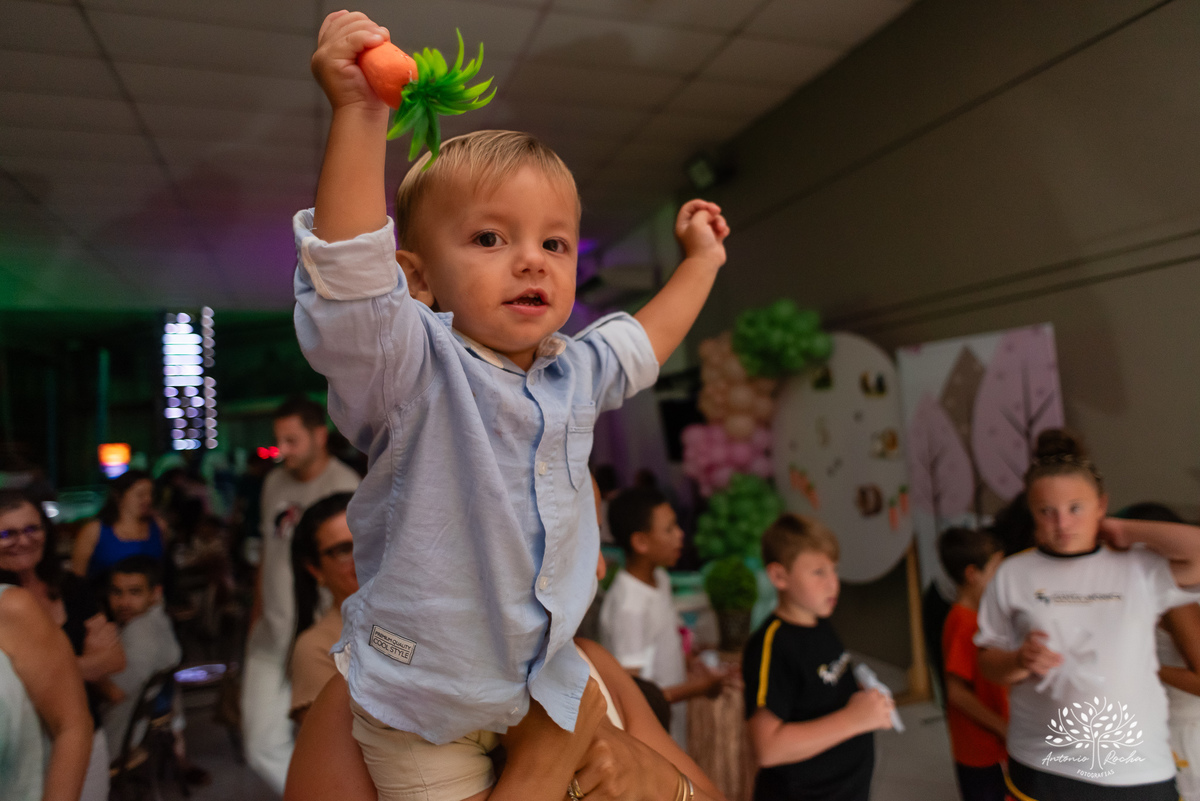Alice – 5 anos - Festa Infantil – Festa de Criança – Festa de Família – fotografia – decoração de porquinho da índia – tio guigui – Fotos de Aniversário – baladinha infantil – chopp 35 - Antonio Rocha Fotografias - Pelotas