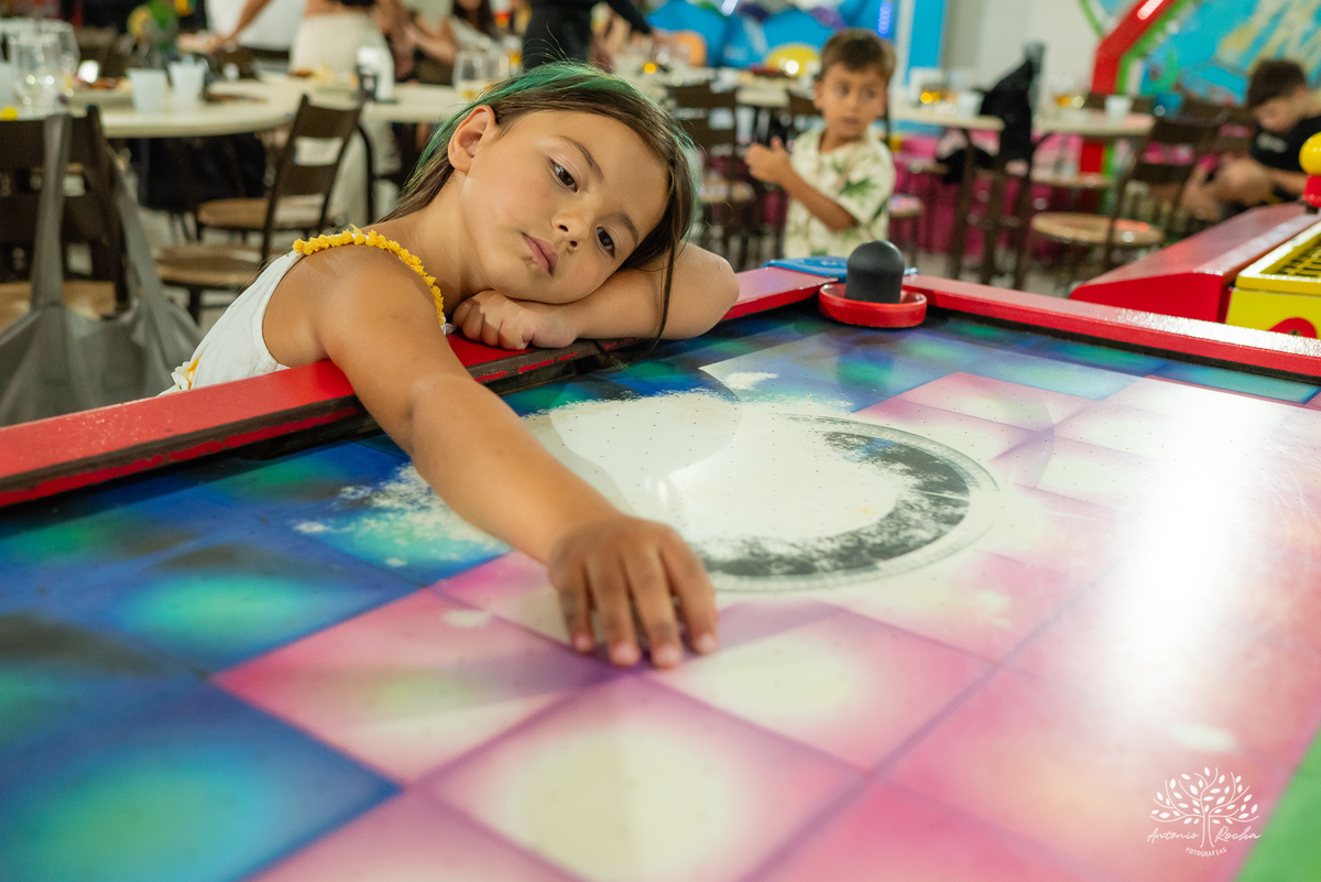 Alice – 5 anos - Festa Infantil – Festa de Criança – Festa de Família – fotografia – decoração de porquinho da índia – tio guigui – Fotos de Aniversário – baladinha infantil – chopp 35 - Antonio Rocha Fotografias - Pelotas