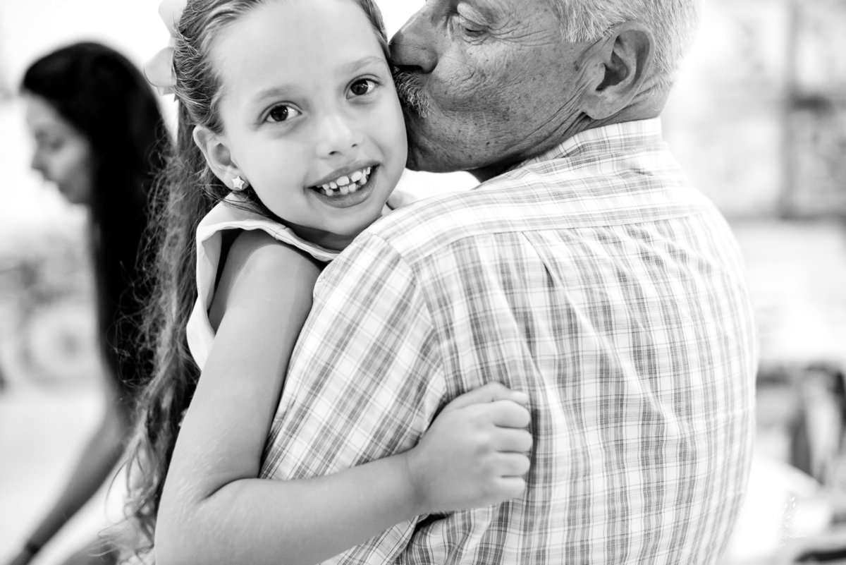 Sofia – Sara - Renata Zanella Patella – Andre – 6 anos – Arte e Riso – hora do parabéns – assoprar a velinha - Festa Infantil – Trolls – Pintura de rosto – irmãs – antonio rocha fotografias - pelotas