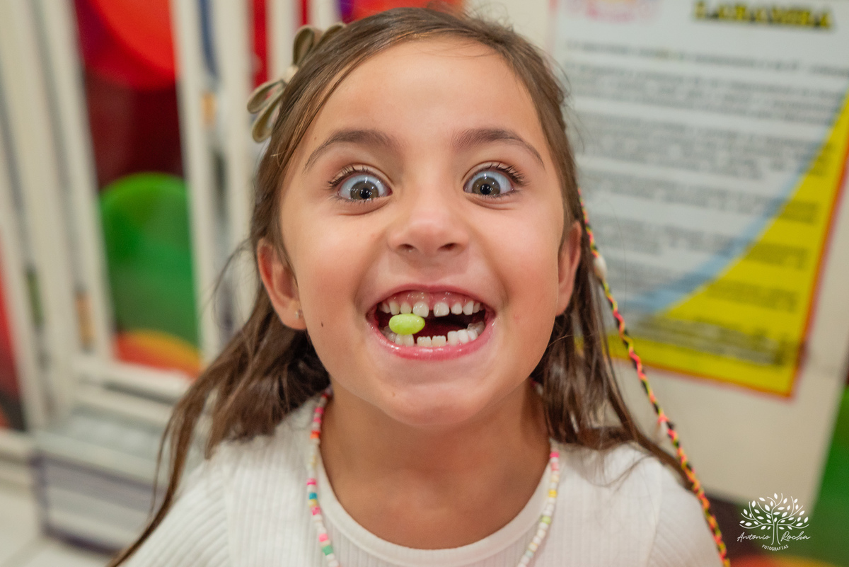 Sofia – Sara - Renata Zanella Patella – Andre – 6 anos – Arte e Riso – hora do parabéns – assoprar a velinha - Festa Infantil – Trolls – Pintura de rosto – irmãs – antonio rocha fotografias - pelotas