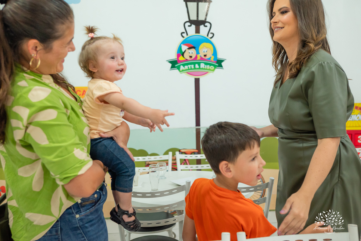 Benício – 3 anos – três anos - hot wheels – Arte e Riso – Hora de corta o bolo – Assoprar as velinhas – pelúcia móvel – balão surpresa – doces – Antonio Rocha Fotografias - Pelotas