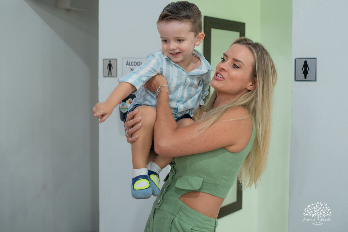 Benício – 3 anos – três anos - hot wheels – Arte e Riso – Hora de corta o bolo – Assoprar as velinhas – pelúcia móvel – balão surpresa – doces – Antonio Rocha Fotografias - Pelotas