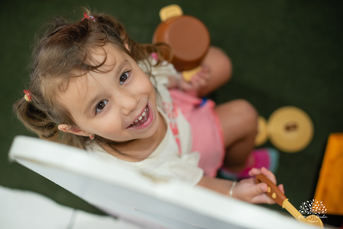 Benício – 3 anos – três anos - hot wheels – Arte e Riso – Hora de corta o bolo – Assoprar as velinhas – pelúcia móvel – balão surpresa – doces – Antonio Rocha Fotografias - Pelotas