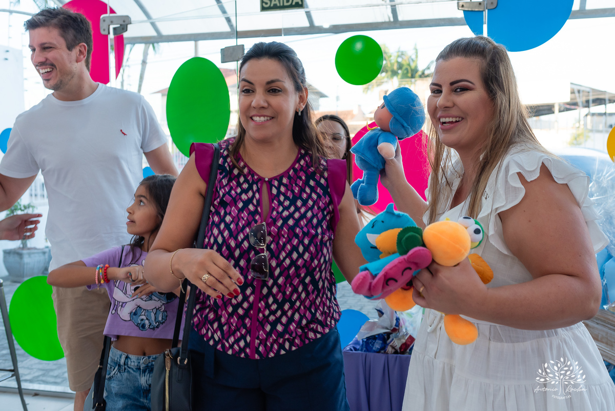 Noah - festa de aniversário - 3 anos - Arthur – Suelen – Regis – família – amigos –Pelotas - decoração do bolo fofo – danças – brincadeiras – pelúcias – alegria – tobogã – memórias – sorrisos - abraços – felicidade – lolypop– Antonio Rocha Fotografias