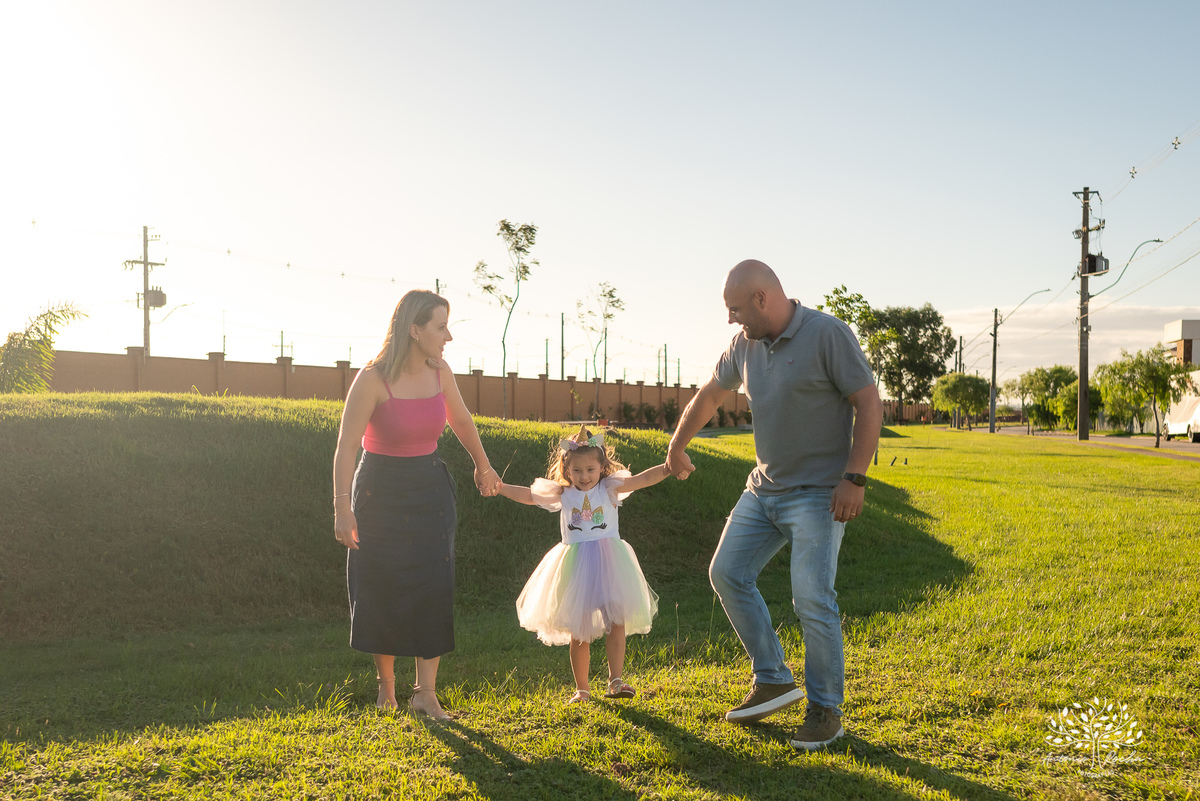 Beatriz - 4 anos - segundo dia - comemoração - casa - escola - amigos - decoração - unicórnio - balão surpresa - animação - Joaninha - - Luana - Antoniony – Aurora – Alphaville – Antonio Rocha Fotografias - Pelotas