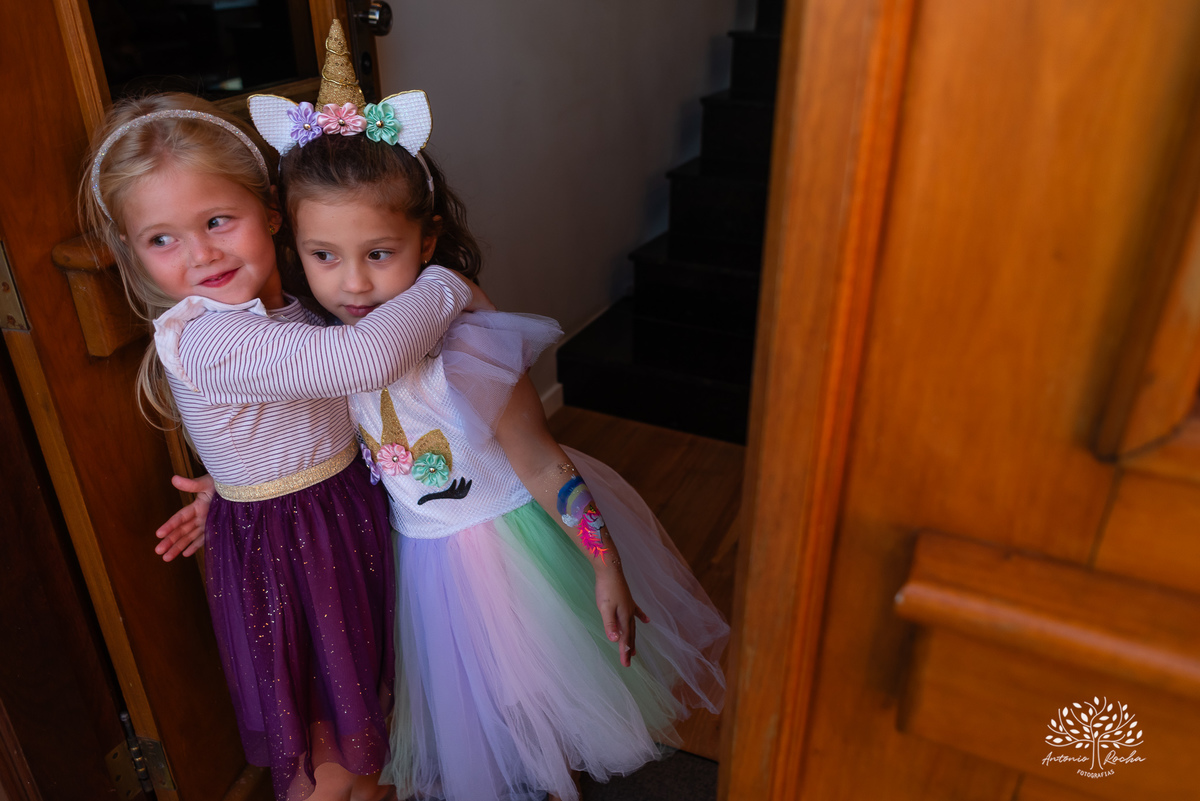 Beatriz - 4 anos - segundo dia - comemoração - casa - escola - amigos - decoração - unicórnio - balão surpresa - animação - Joaninha - - Luana - Antoniony – Aurora – Alphaville – Antonio Rocha Fotografias - Pelotas
