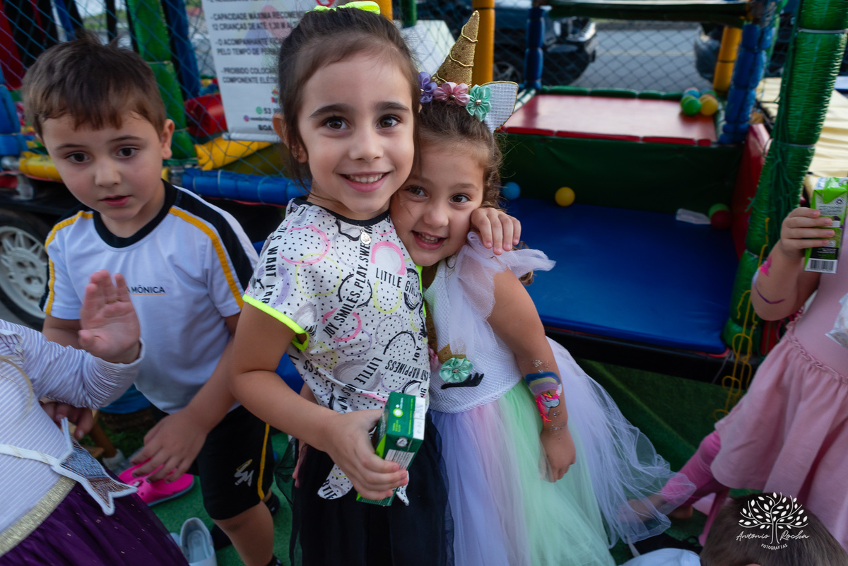 Beatriz - 4 anos - segundo dia - comemoração - casa - escola - amigos - decoração - unicórnio - balão surpresa - animação - Joaninha - - Luana - Antoniony – Aurora – Alphaville – Antonio Rocha Fotografias - Pelotas