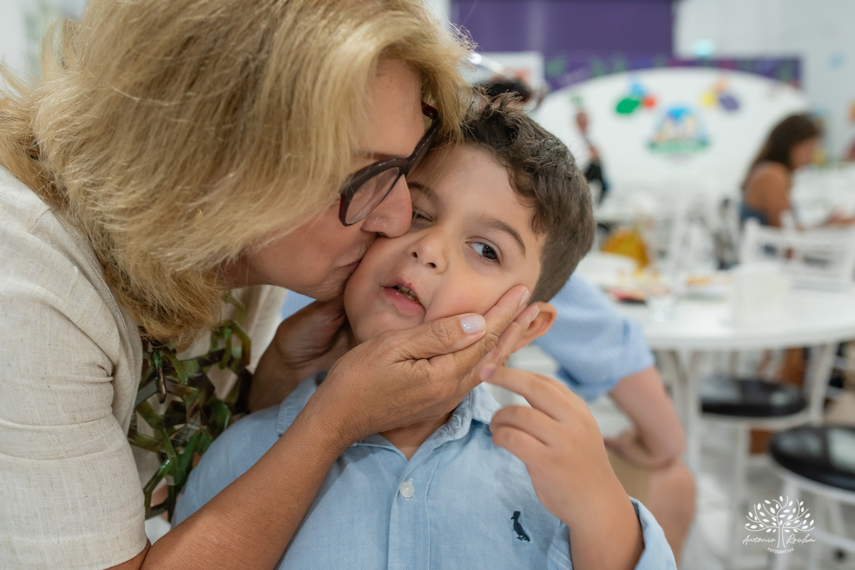 Cinco anos - José (Zeco) - Alegria - Família unida - Amor - Afinidade - Aniversário - Stisch - Afeto - Irmão João - Memórias - Amizade –Sorrisos - Aventuras - Confiança - Gratidão – Patrícia - Simch – Roberto – Antonio Rocha Fotografias - Pelotas