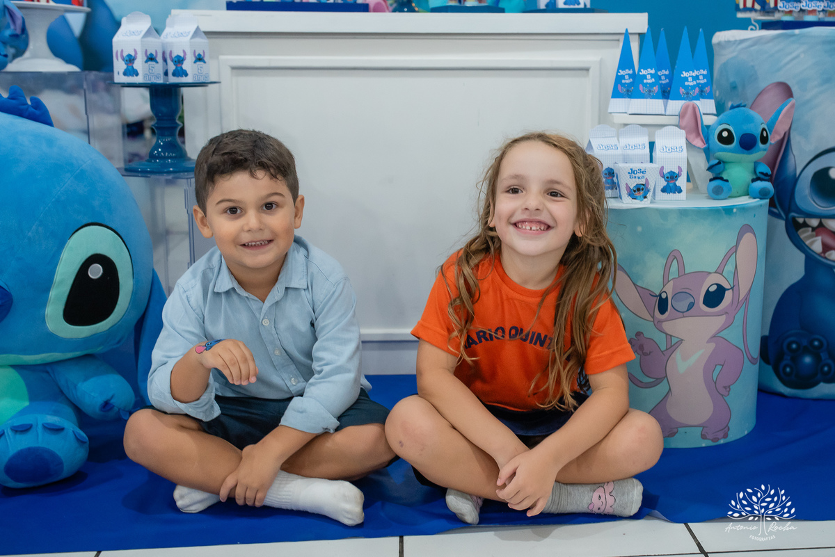 Cinco anos - José (Zeco) - Alegria - Família unida - Amor - Afinidade - Aniversário - Stisch - Afeto - Irmão João - Memórias - Amizade –Sorrisos - Aventuras - Confiança - Gratidão – Patrícia - Simch – Roberto – Antonio Rocha Fotografias - Pelotas