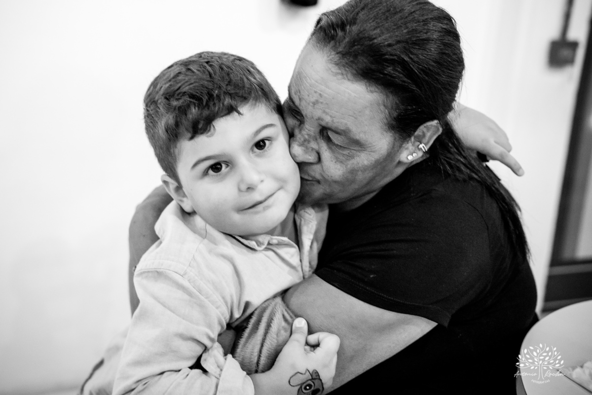 Cinco anos - José (Zeco) - Alegria - Família unida - Amor - Afinidade - Aniversário - Stisch - Afeto - Irmão João - Memórias - Amizade –Sorrisos - Aventuras - Confiança - Gratidão – Patrícia - Simch – Roberto – Antonio Rocha Fotografias - Pelotas