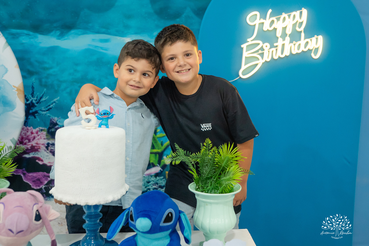 Cinco anos - José (Zeco) - Alegria - Família unida - Amor - Afinidade - Aniversário - Stisch - Afeto - Irmão João - Memórias - Amizade –Sorrisos - Aventuras - Confiança - Gratidão – Patrícia - Simch – Roberto – Antonio Rocha Fotografias - Pelotas