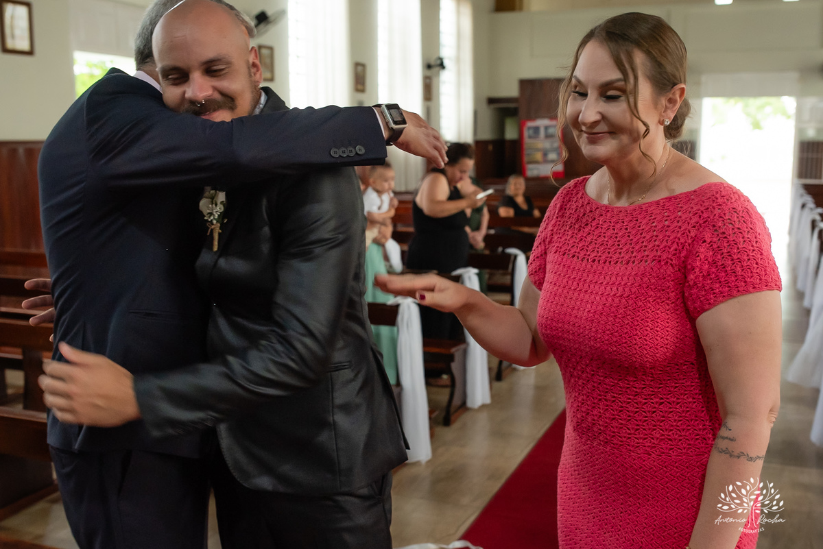 cerimônia religiosa, fevereiro 2024, caminho até o altar, amor, união, desafios, comprometimento, memórias, fotografia, casal, momentos especiais, testemunho, celebração, emocionante, gratidão, Antonio Rocha Fotografias - Pelotas