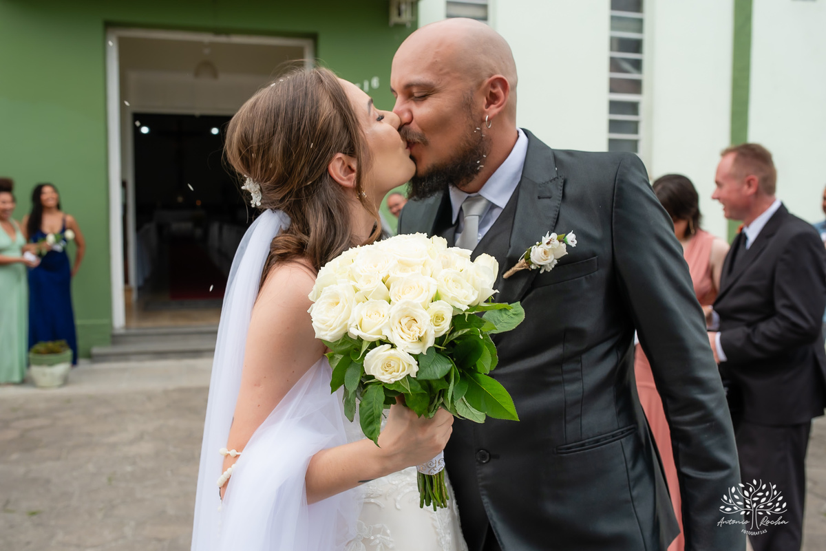 cerimônia religiosa, fevereiro 2024, caminho até o altar, amor, união, desafios, comprometimento, memórias, fotografia, casal, momentos especiais, testemunho, celebração, emocionante, gratidão, Antonio Rocha Fotografias - Pelotas