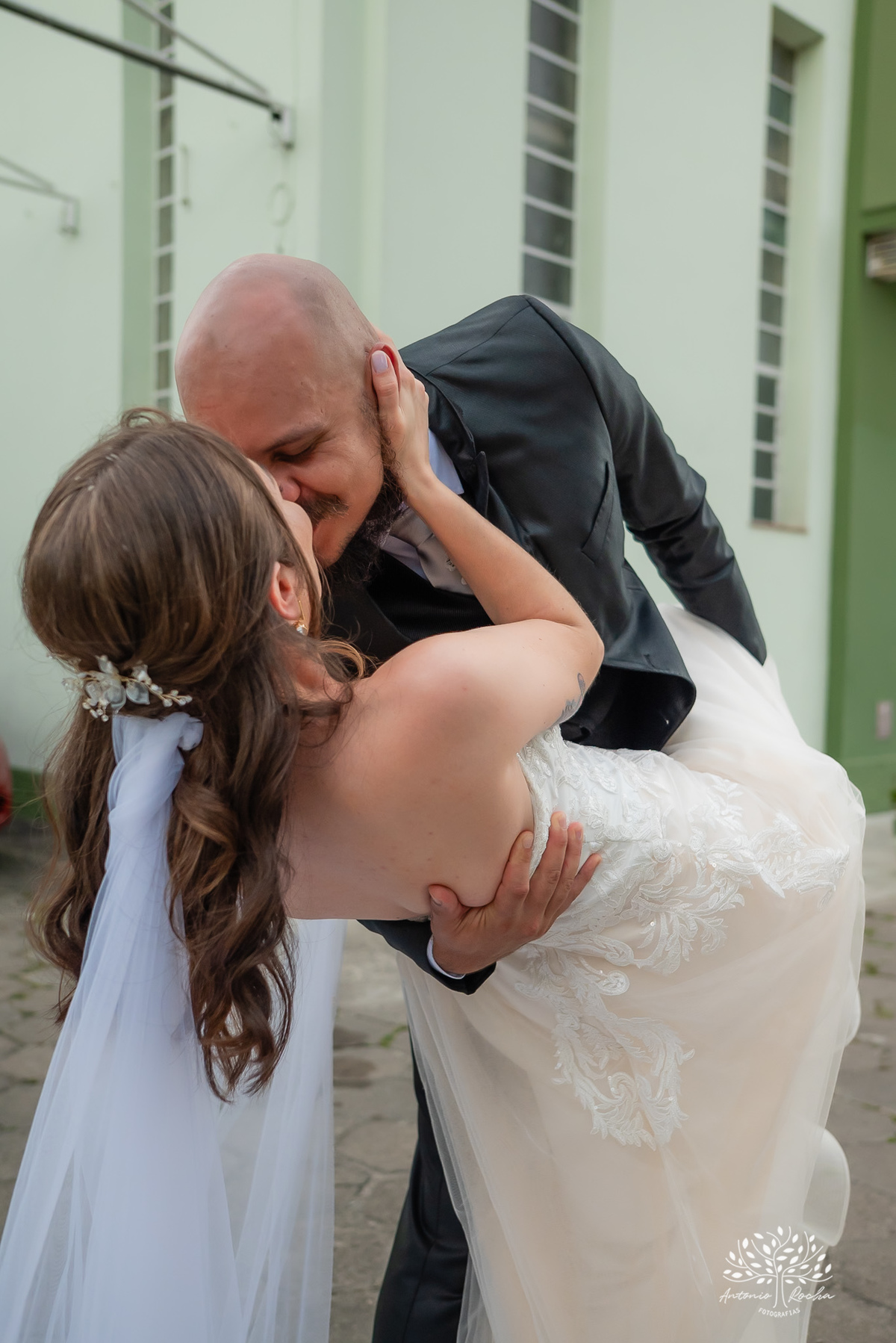 cerimônia religiosa, fevereiro 2024, caminho até o altar, amor, união, desafios, comprometimento, memórias, fotografia, casal, momentos especiais, testemunho, celebração, emocionante, gratidão, Antonio Rocha Fotografias - Pelotas