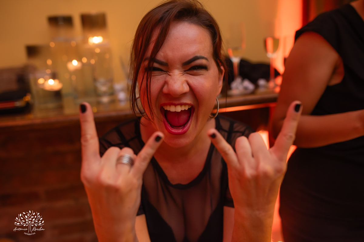 Michele kopereck - Morada da Figueira - Pelotas - 40 anos - Orafa Cantor - Vinícius Moraes e Banda - Sandrini Som e Luz - Tribo dos Coquetéis - bolo - Márcia Aquino - mesa de antepastos - decoração de balões - arranjos florais - Antonio Rocha Fotografias